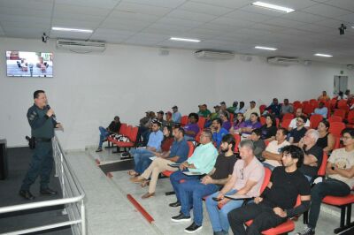Imagem da notícia Chega de violência: Polícia Militar promove palestra de conscientização e enfrentamento em Alcinópolis